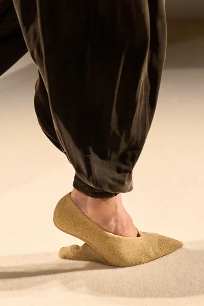 Look 77